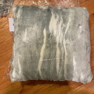 NWT Ugg Marina Accent Pillow